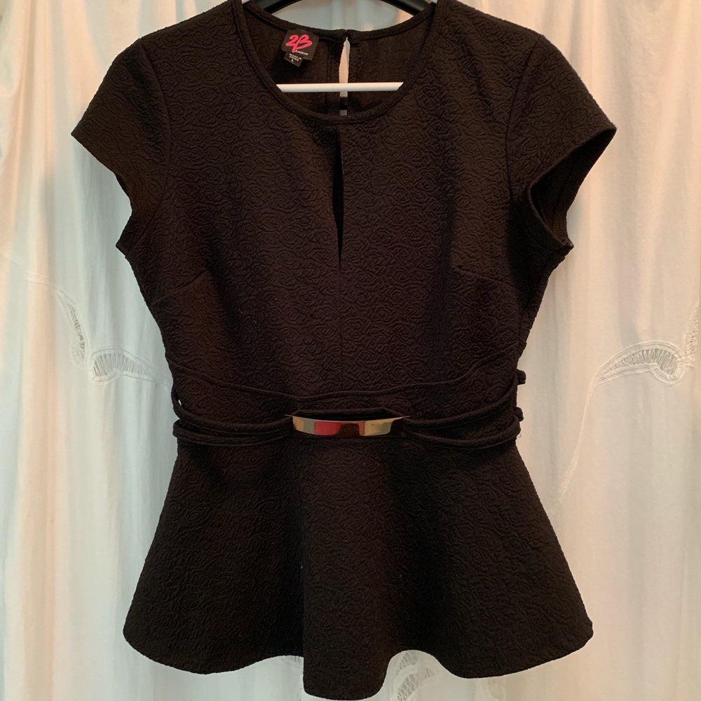 Bebe keyhole Black peplum too with gold accent - L